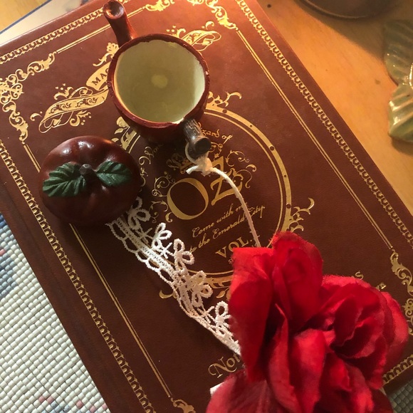 Floral Bookmark w Stackable Mini Teapot and Saucer - Picture 4 of 9